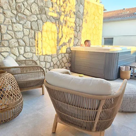 Appartement Hedonist Hvar With Jacuzzi *