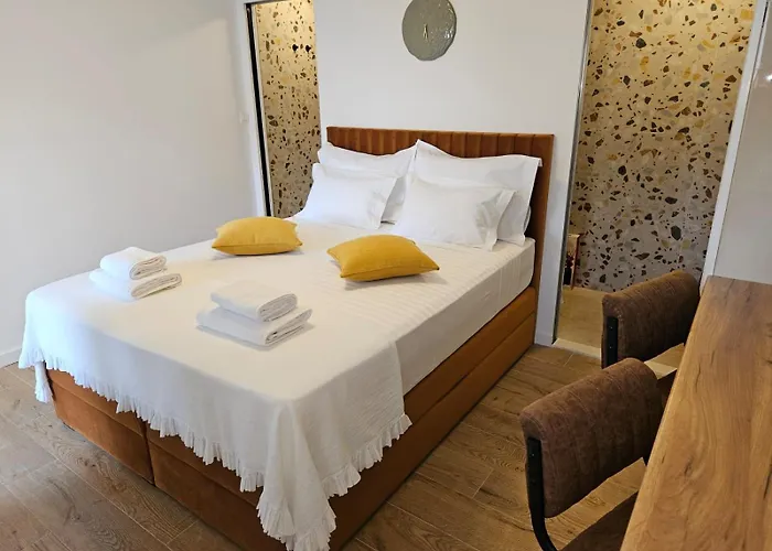 Hedonist Hvar With Jacuzzi Appartamento